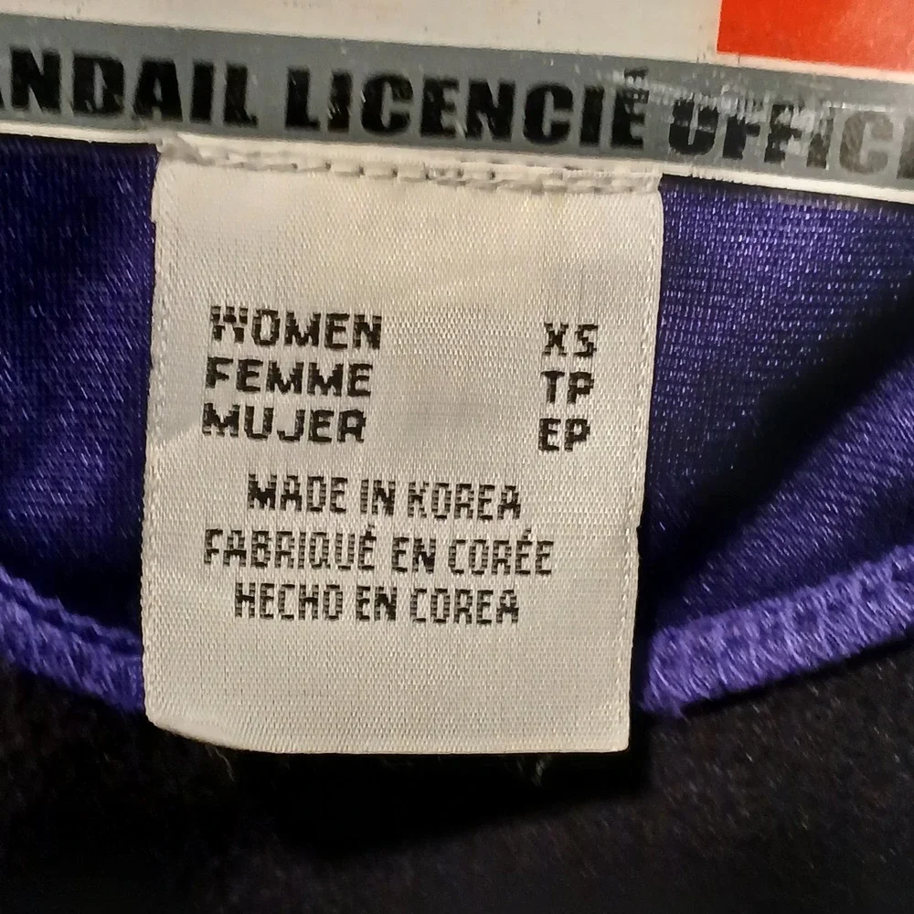 VTG CCM LA Kings Women's Hockey Jersey XS Purple NHL Embroidered For‎ Her Retro